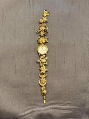 Vintage Kirk's Folly Star Charm Watch Gold-Tone